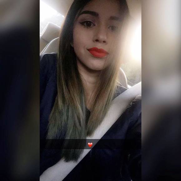 Meet your Posher, Daniela - Picture 1 of 1