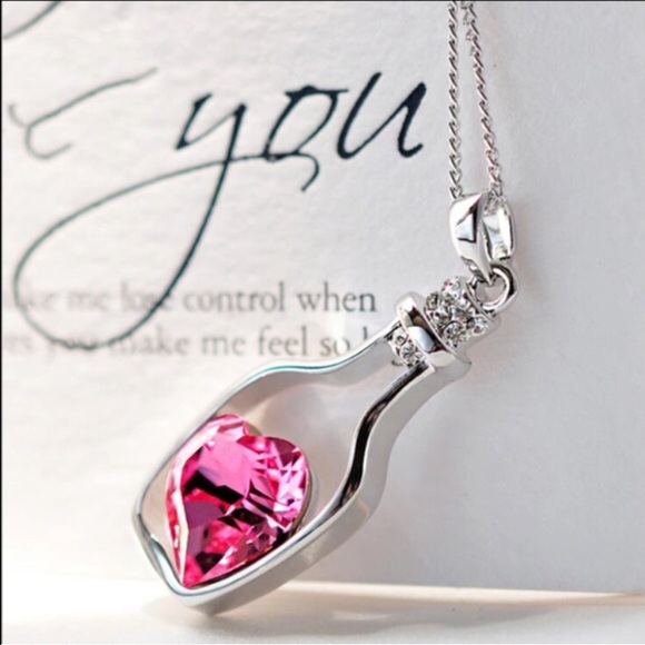 Love bottle drift necklace 💗