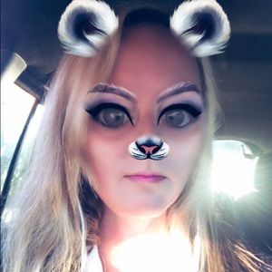 Meet your Posher, Angie