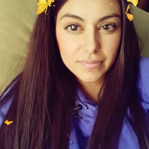 Meet your Posher, Tia