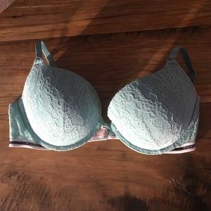 Victoria Secret Push Up Bra