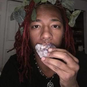 Meet your Posher, José