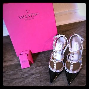 Authentic VALENTINO heels blackstud Sale!!