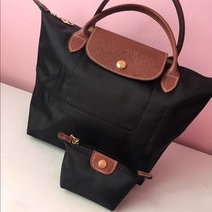 longchamp le pliage shoulder bag with coin purse.