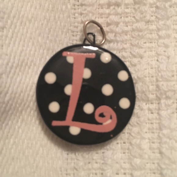 L pendant