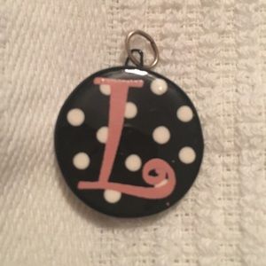 L pendant