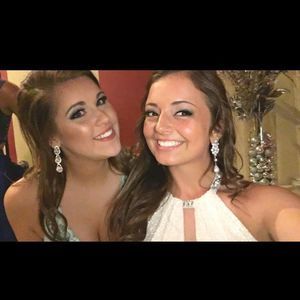 Meet your Posher, Olivia