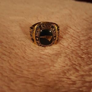 New England Patriots gold toned ring