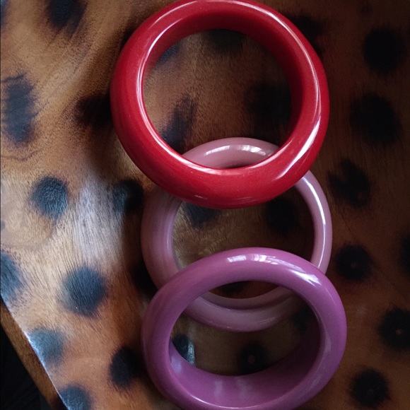 Ben Amun Organic Shape Resin Bangle$20.00 each - Picture 2 of 4