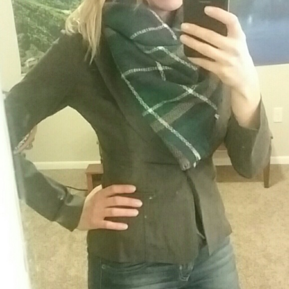 Grey blazer
