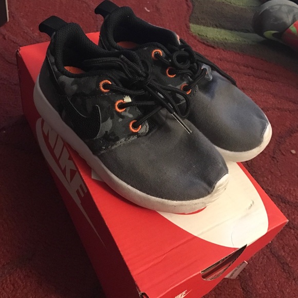 Nike rosherun print - Picture 1 of 2