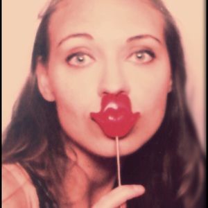 Meet your Posher, Elise