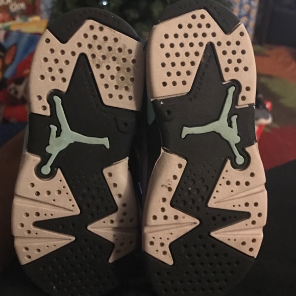 Jordan 6 - Picture 3 of 3