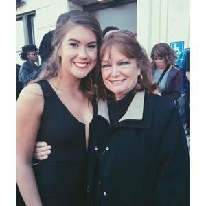 Meet your Posher, Jillian