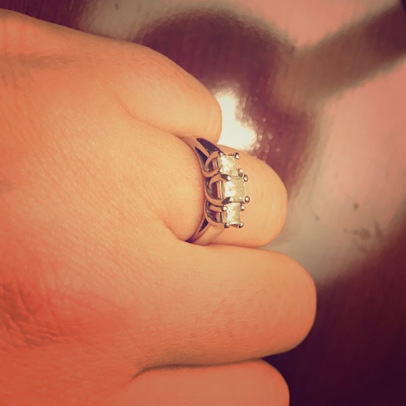 3-stone Diamond Ring 1ct tw princess-cut
