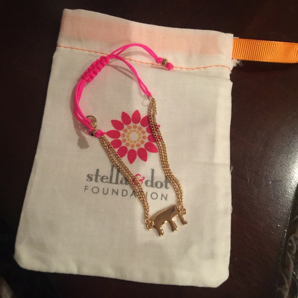 Stella & Dot Lucky Elephant Bracelet🚨Last One🚨 - Picture 2 of 5