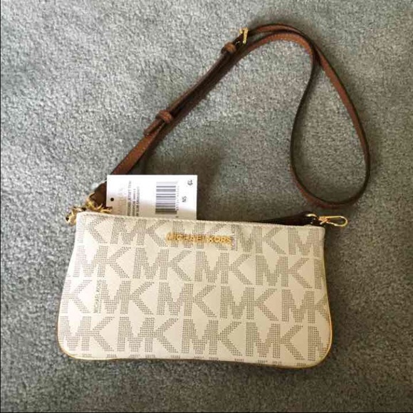 Michael kors crossbody bag