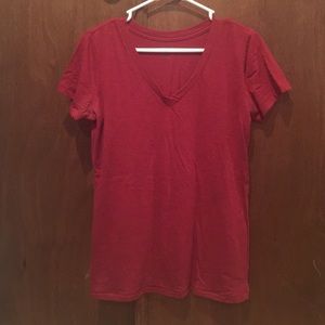 Maroon Arizona jean co. V-neck shirt