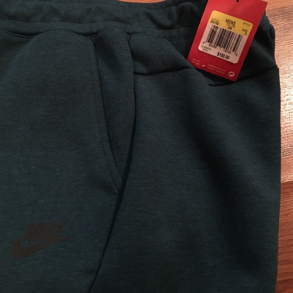 SOLD NWT Men's Nike Joggers Small - Picture 4 of 4