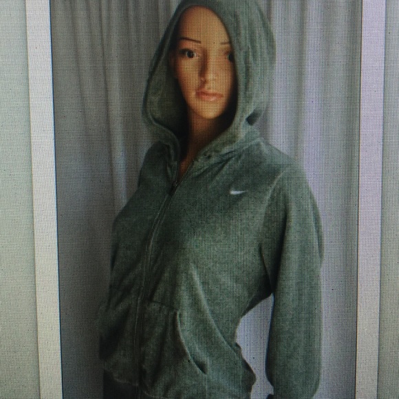 J1016-Nike playful gray Sportswear