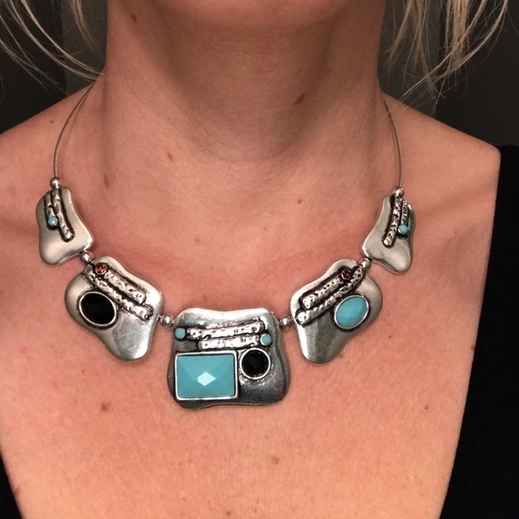 🆕Statement Necklace - Picture 2 of 4