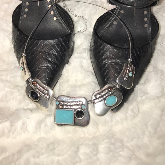 🆕Statement Necklace - Picture 3 of 4