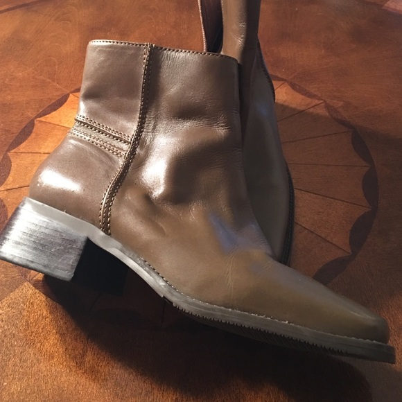 Green Boot - image 2