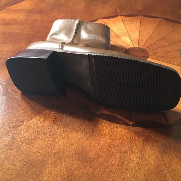 Green Boot - image 3