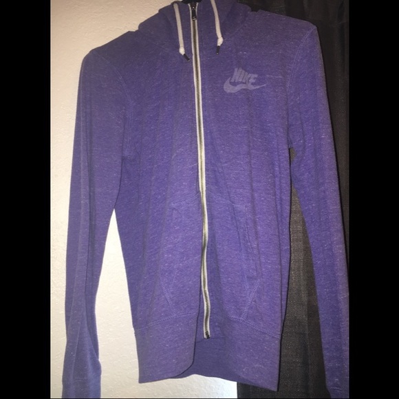 Women's zip up Nike hoodie