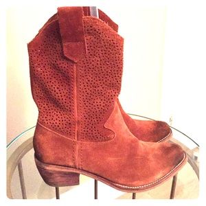 Bcbg generation suede distressed cowboy boots