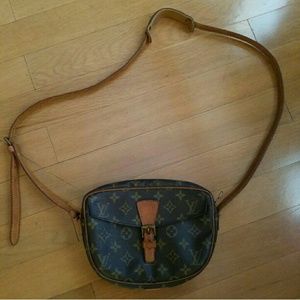 Louis Vuitton crossbody bag
