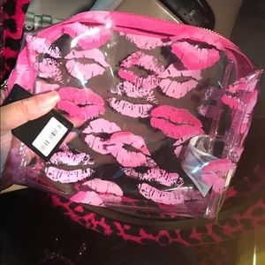 FOREVER 21 Make-Up Bag