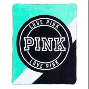 NEW VS PINK Logo blanket