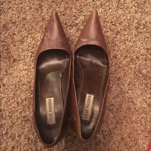 Steve Madden excitte brown pumps in size 7