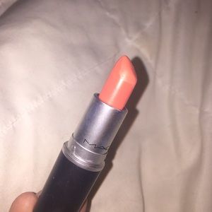 Mac Lipstick in Sushi Kiss *NEED THIS GONE!*