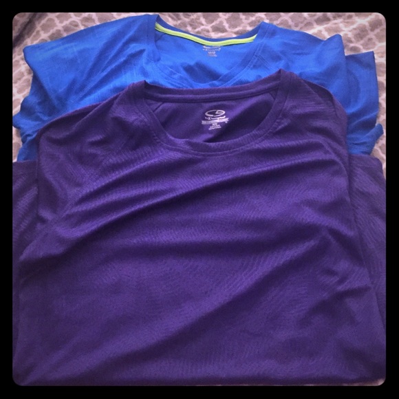 2 workout shirts! Excellent condition! Size M