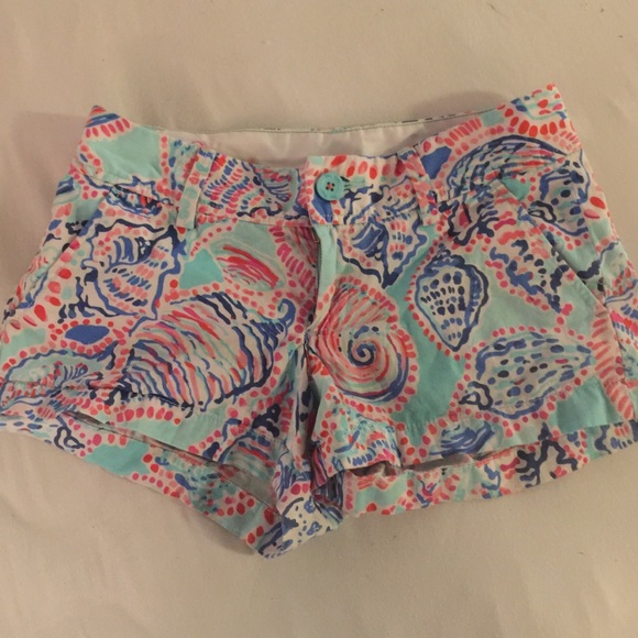 Lilly Pulitzer Walsh short