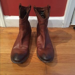 Frye Carson short boot