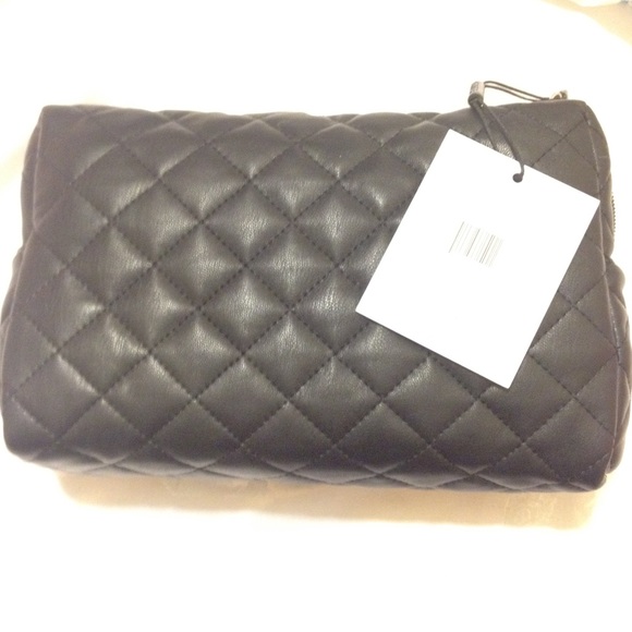 Calvin Klein time π₯2 hours sale π₯ - Picture 2 of 4