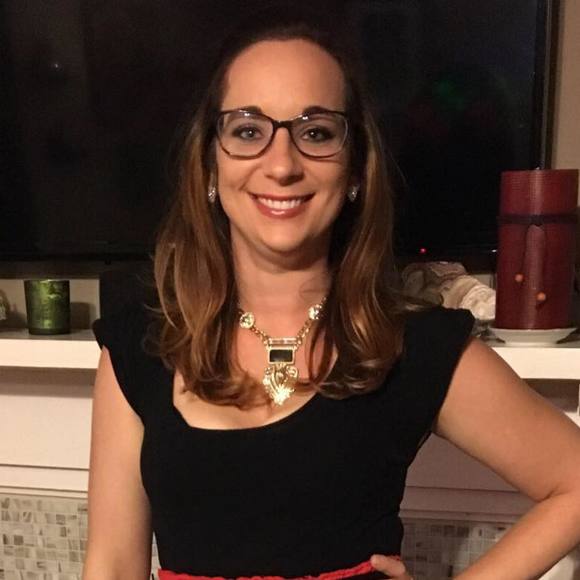 Meet your Posher, Julia - Picture 1 of 1