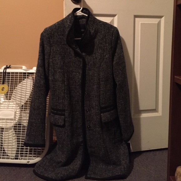 Beautiful brand new grey/black trench coat