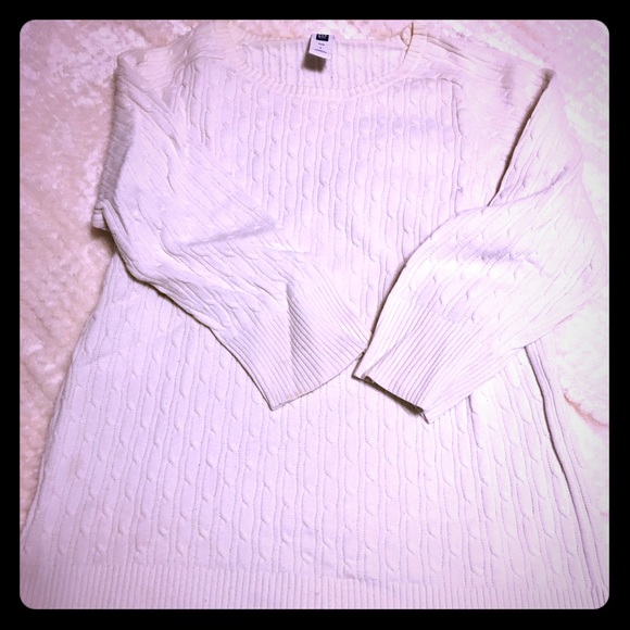Cream colored Gap knit 3/4 length sleeve sweater