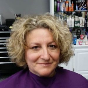 Meet your Posher, Debbie