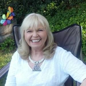 Meet your Posher, Ella