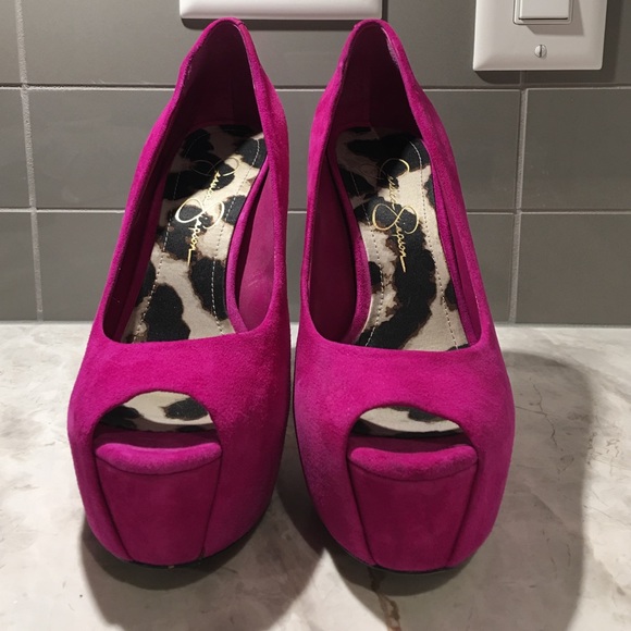 Jessica Simpson Size 6 Carri