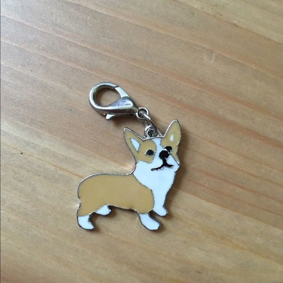 Mini Corgi dog enamel keychain charm - Picture 2 of 3