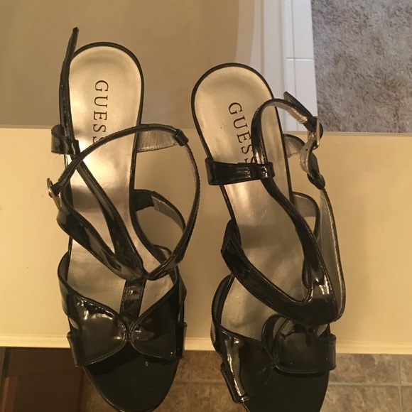Guess shiny black ankle strap platform heels - Picture 1 of 4