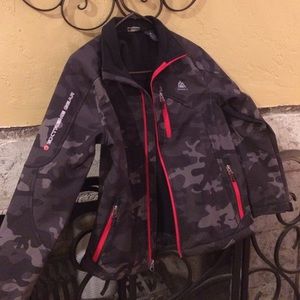 Snozu boys camo jacket size 10/12 waterproof