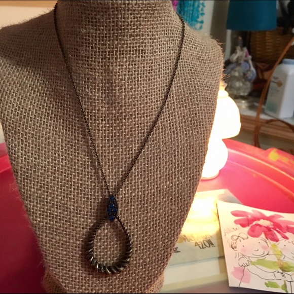 FASHION JEWELRY BRASS BLUE RHINESTONE NECKLACE - Picture 2 of 2