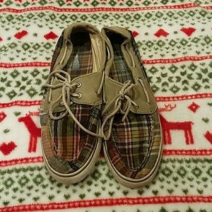 Plaid sperrys